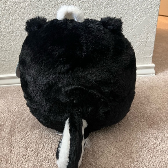 New Selma the Skunk Fuzzamallow Squishmallow - Picture 9 of 15